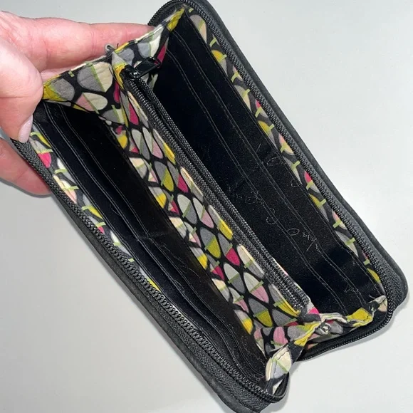 Vera Bradley Grab & Go Organizing Wallet Classic Black quilted diamond - Picture 7 of 11